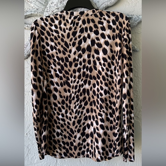 INC International Concepts Ombré Cheetah Zip Pocket Long Sleeve Top Women’s - Picture 5 of 14